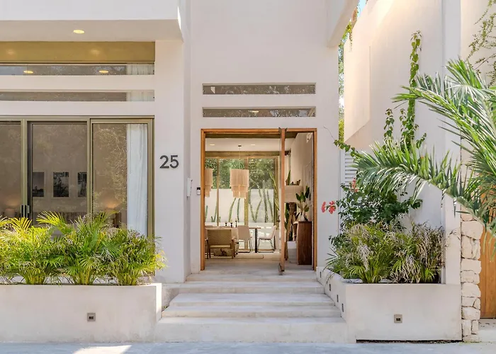 Villa Tulipan Modern 4 Bedroom 4 Bathroom And Private Pool