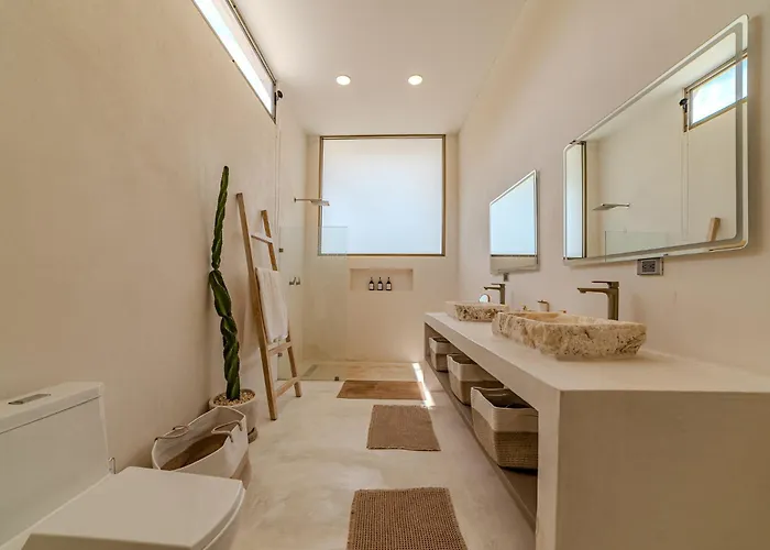 Villa Tulipan Modern 4 Bedroom 4 Bathroom And Private Pool