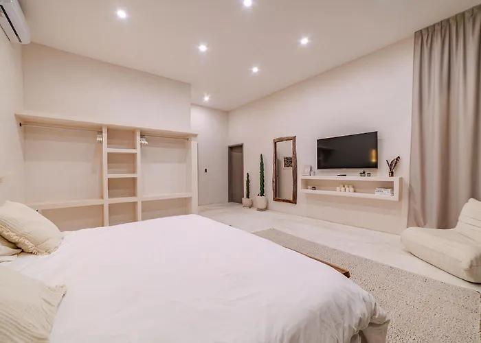 Villa Tulipan Modern 4 Bedroom 4 Bathroom And Private Pool